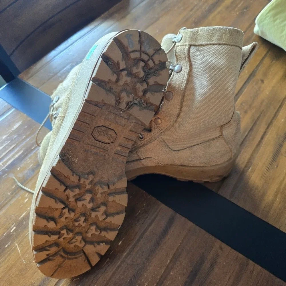 Altama U.S Military Combat Boots Men (S) 9R Tan Suede Tactical Army Vibram Sole